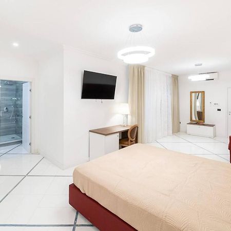 Apartments Hotel Real Suite Napoli Chiaia Mergellina Exterior foto