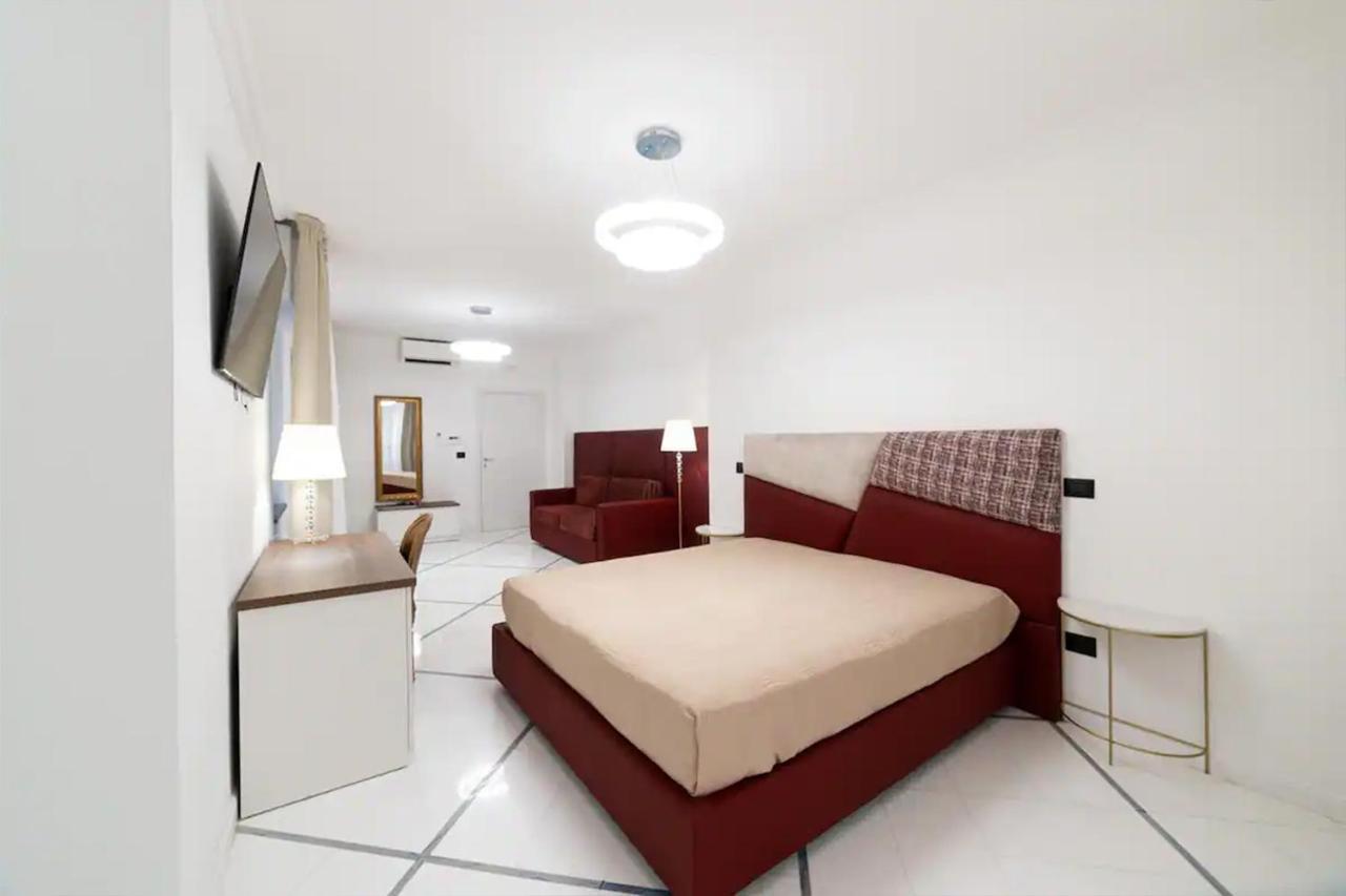 Apartments Hotel Real Suite Napoli Chiaia Mergellina Exterior foto
