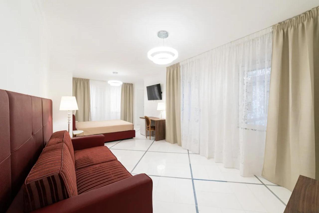 Apartments Hotel Real Suite Napoli Chiaia Mergellina Exterior foto