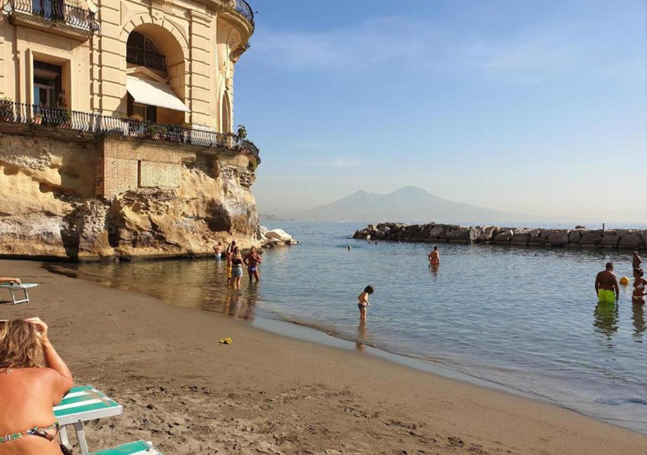 Apartments Hotel Real Suite Napoli Chiaia Mergellina Exterior foto